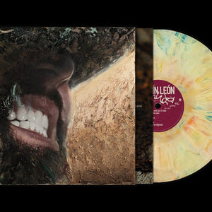the album cover for Carin Leon - Muda [Birthday Cake 180g]
